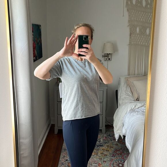 TopShop Short Sleeve Crewneck Distressed Hem T-Shirt Size 4 Grey - Picture 2 of 7